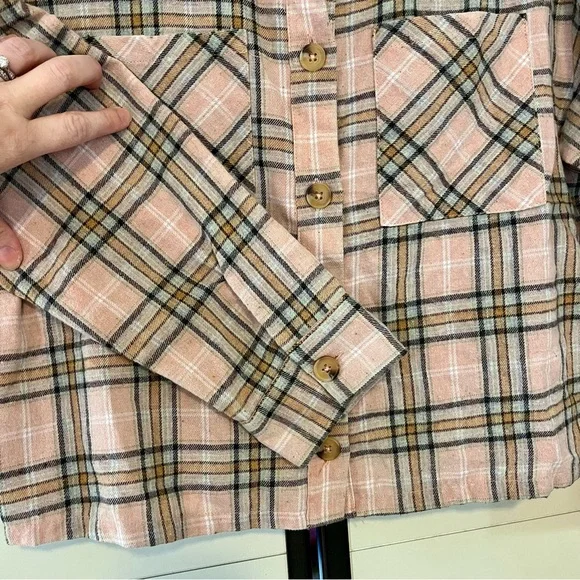 NWT Altar'd State Pink and Tan Plaid Cropped Flannel XS Graphic Detail on Back - Picture 8 of 11